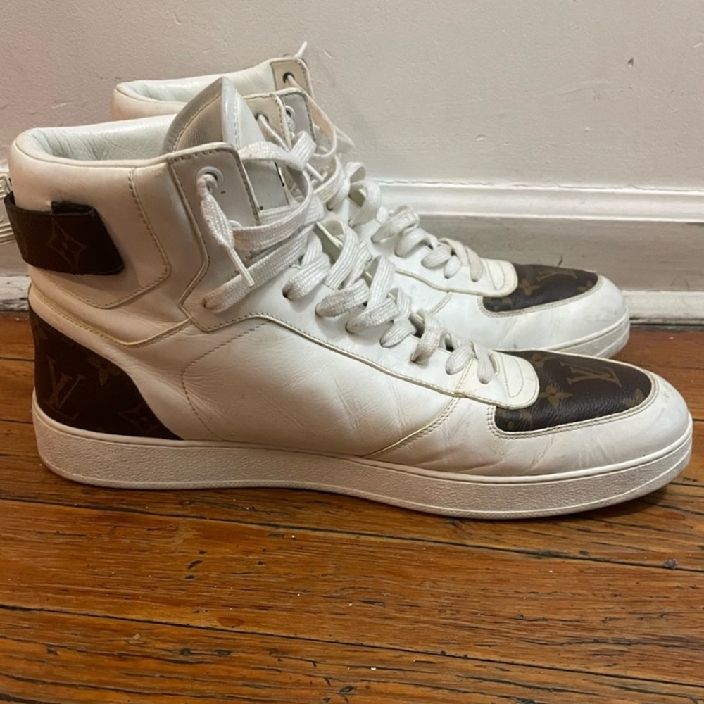 Louis Vuitton Rivoli Sneakers (high top)